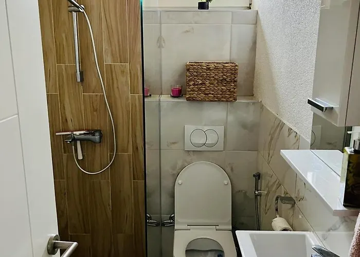 Stories Free Parking *